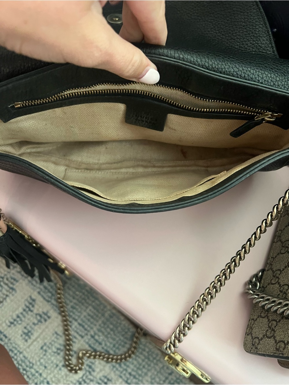 Gucci Black Leather Crossbody with Gold Chain and Tassel - Picture 2 of 2